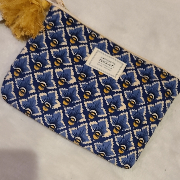 Sezane Pouch - Picture 2 of 3